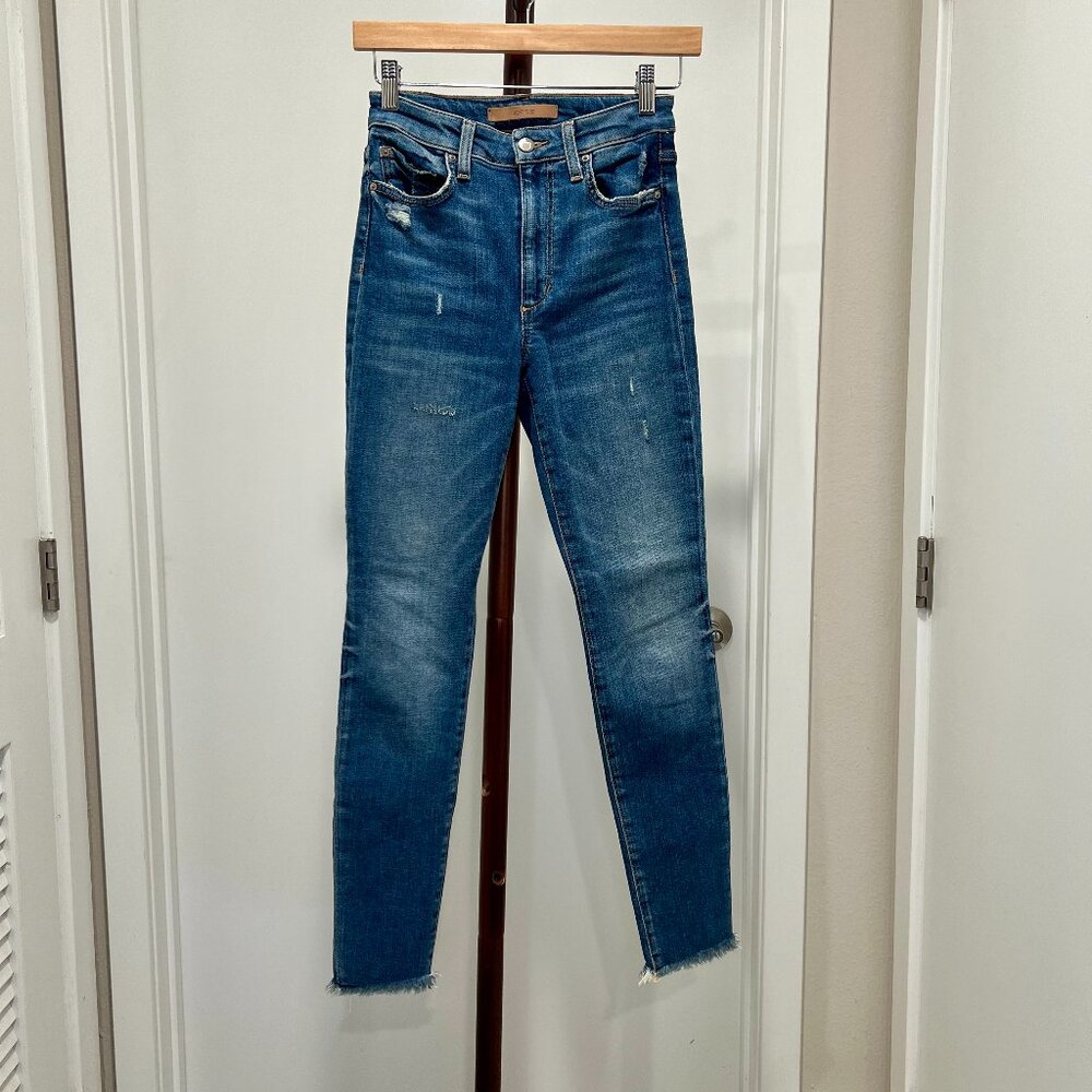 Joe's - The "Charlie" High Rise Skinny Ankle Raw Edge Jean Sz 24 - Med Distressd